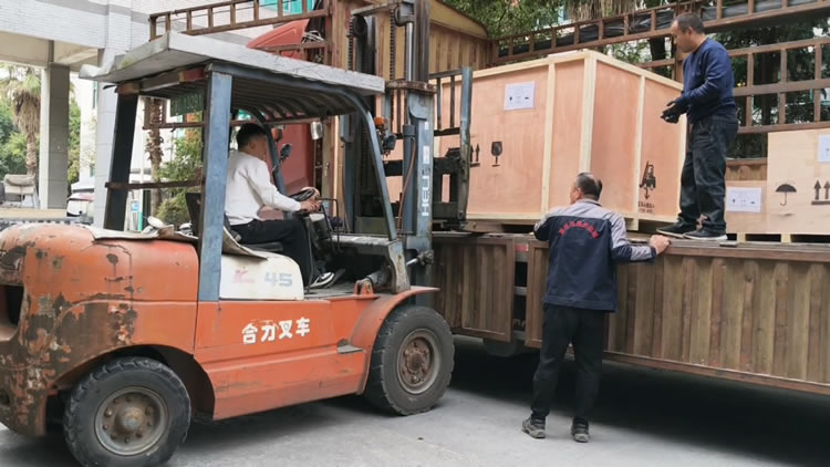 铝箔乐鱼在线登录-乐鱼（中国）
装车发货