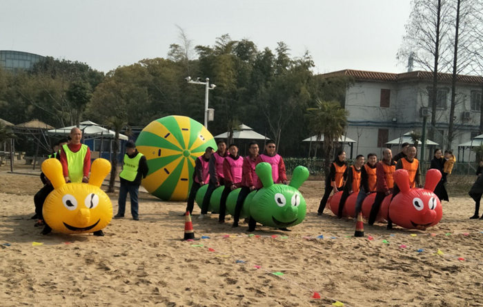 湖北太阳成集团官网公司组织2017年总结大会暨拓展训练